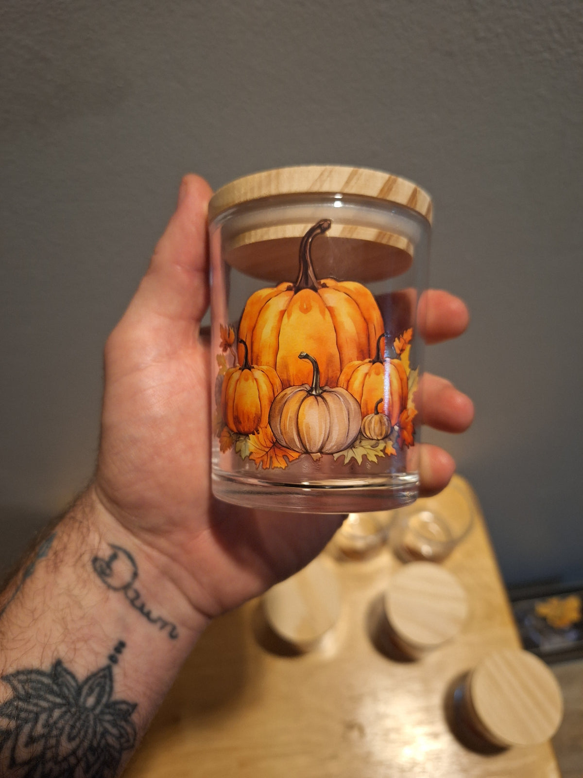7 Oz limited edition fall candle
