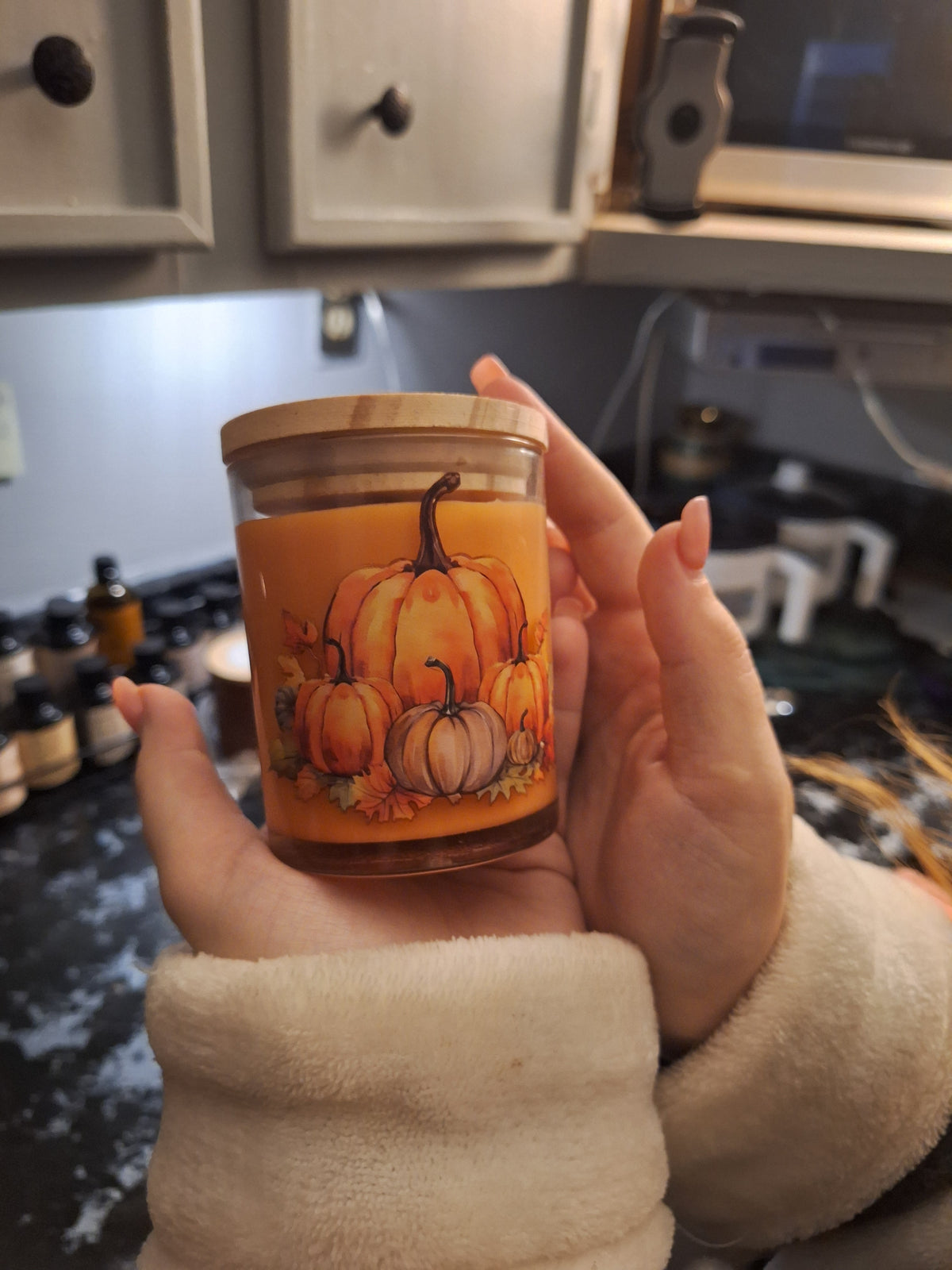 7 Oz limited edition fall candle